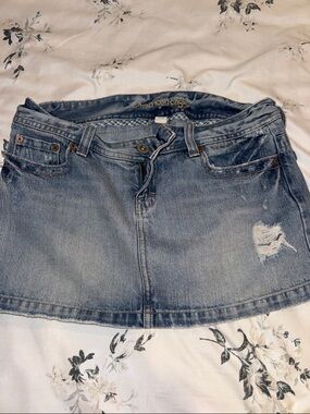 American Eagle 🦅 Outfitters Light Blue Distressed Denim Mini Skirt